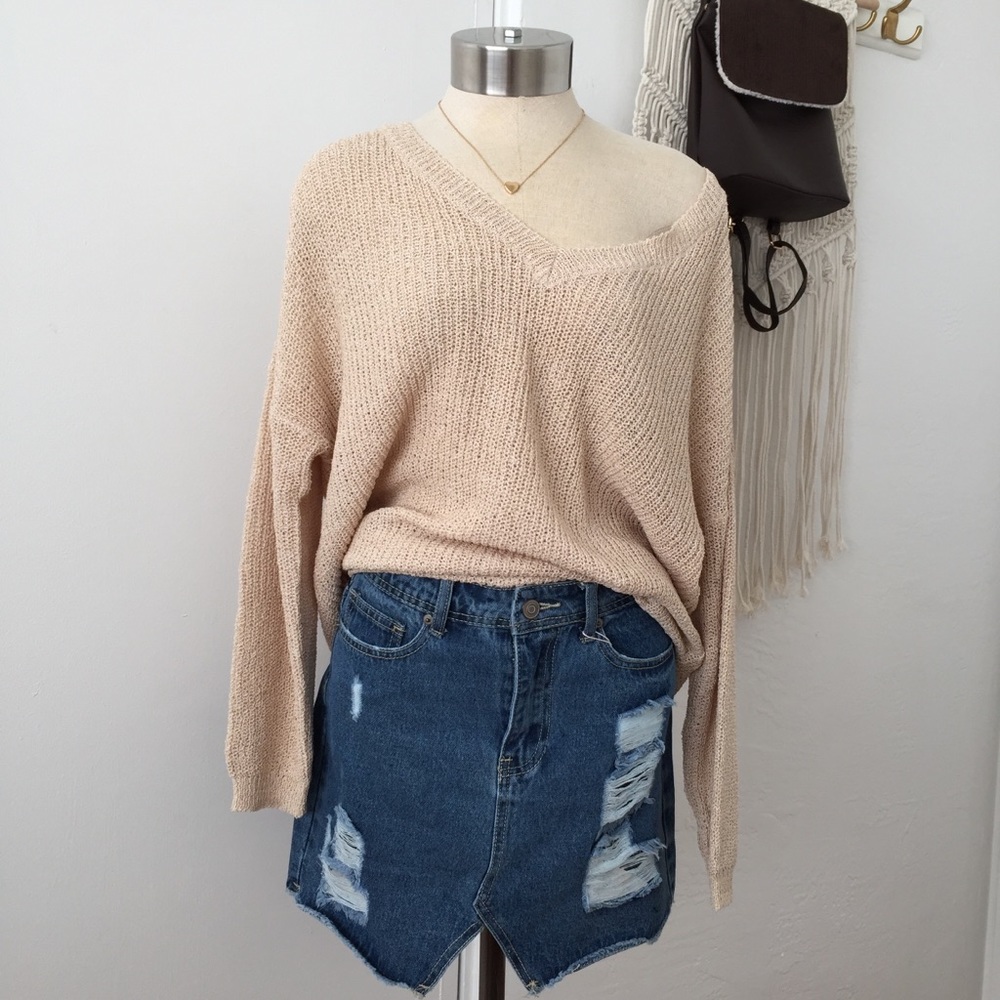 ❗️One Left❗️NWT V-Neck Long Sleeve Sweater - Picture 3 of 7